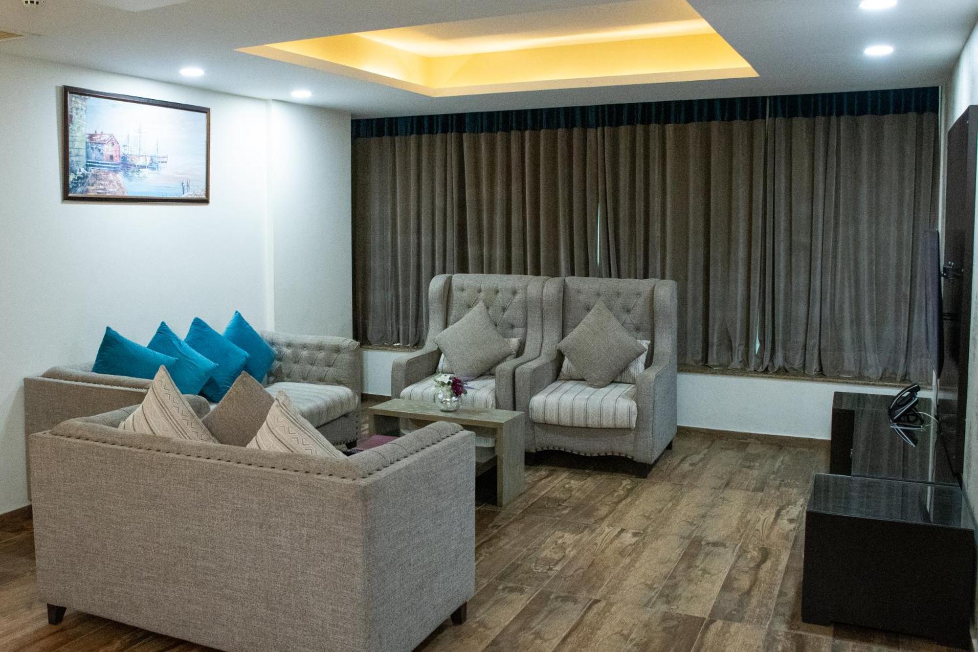 Centaurus Hotel Suites Islamabad Bagian luar foto