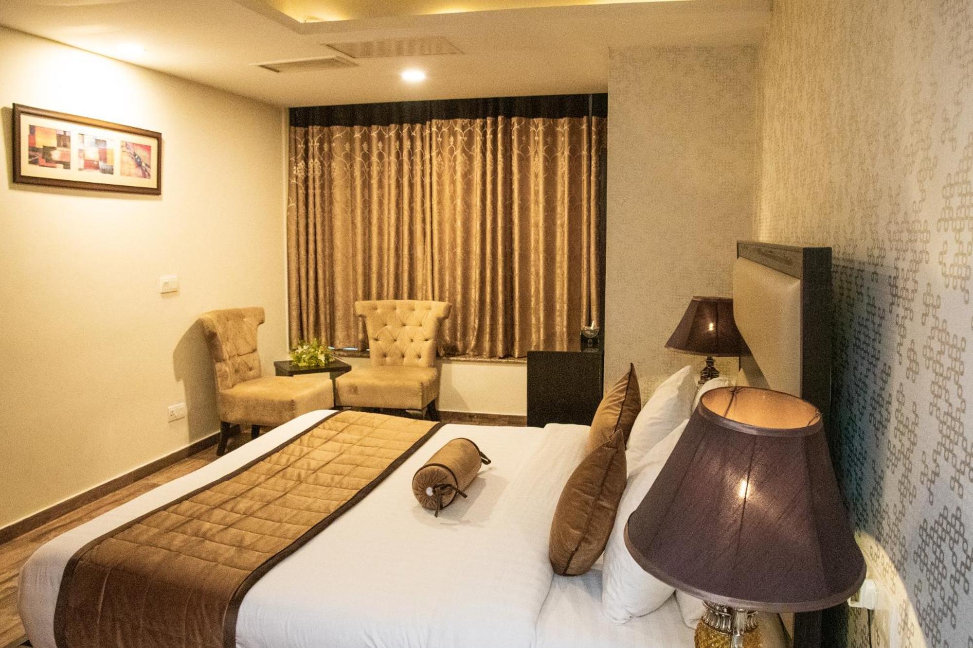 Centaurus Hotel Suites Islamabad Bagian luar foto