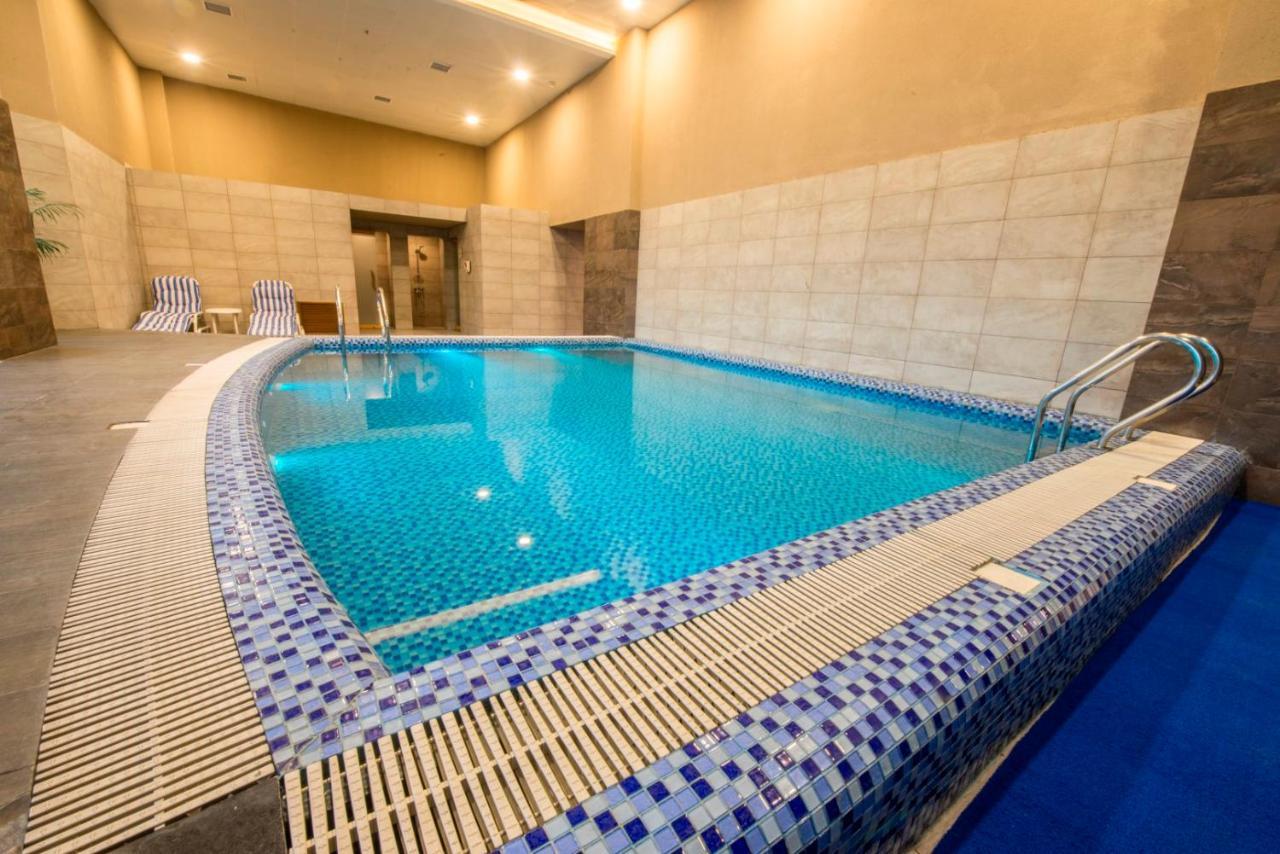 Centaurus Hotel Suites Islamabad Bagian luar foto