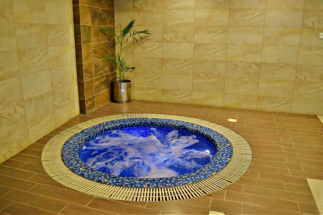 Centaurus Hotel Suites Islamabad Bagian luar foto